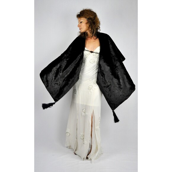 20s VELVET & SILK Shawl Cloak Cape Flapper Piano Opera Shawl Collectible Pockets - Picture 9 of 10